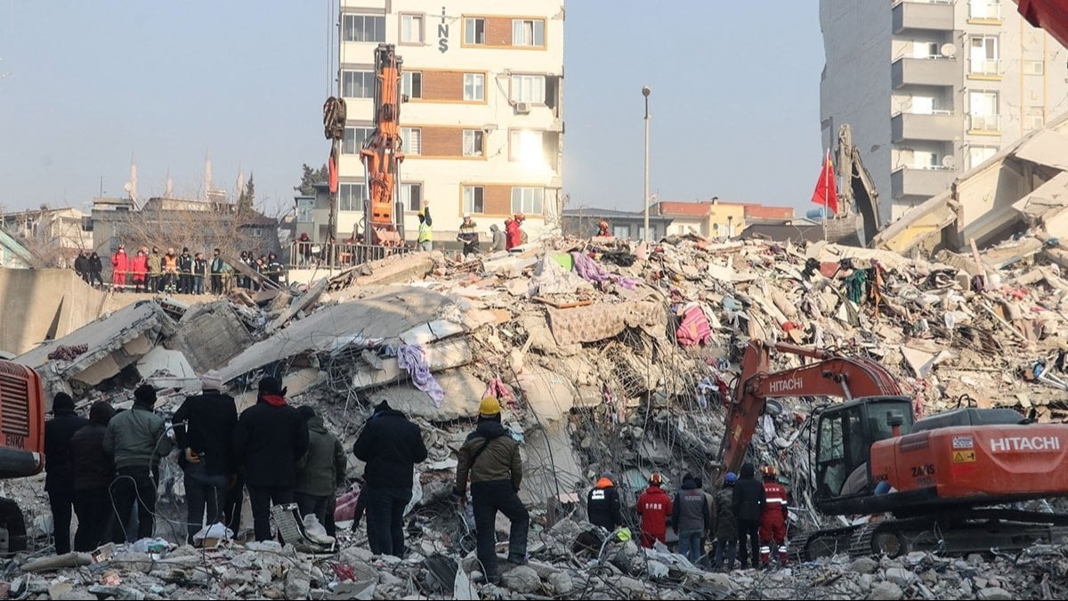 Binlerce insanın enkazında öldüğü Ebrar Sitesi'nin sanığı öğretmenliğe geri döndü