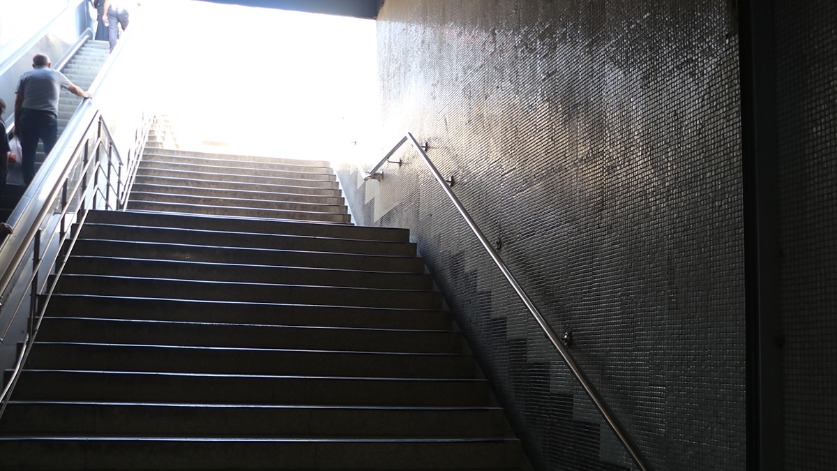 Metroda kadın cinayeti