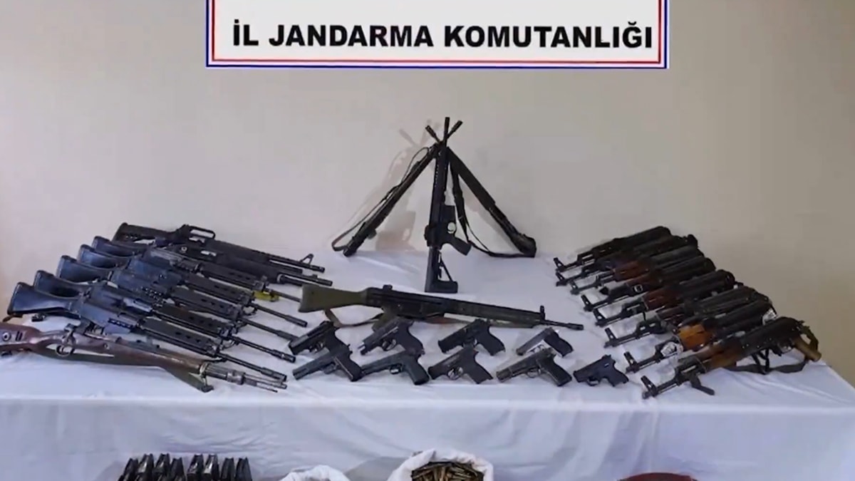 İki bin 500'den fazla ruhsatsız silah ele geçirildi