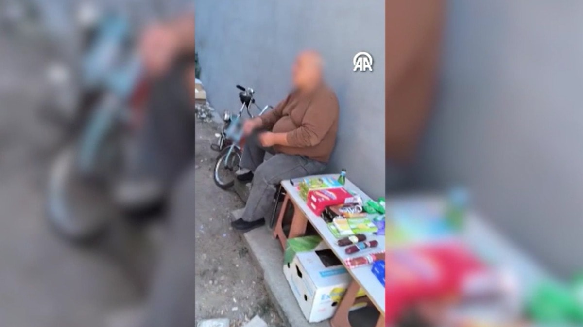 Seyyar tezgahta sahte alkol satarken yakalandı