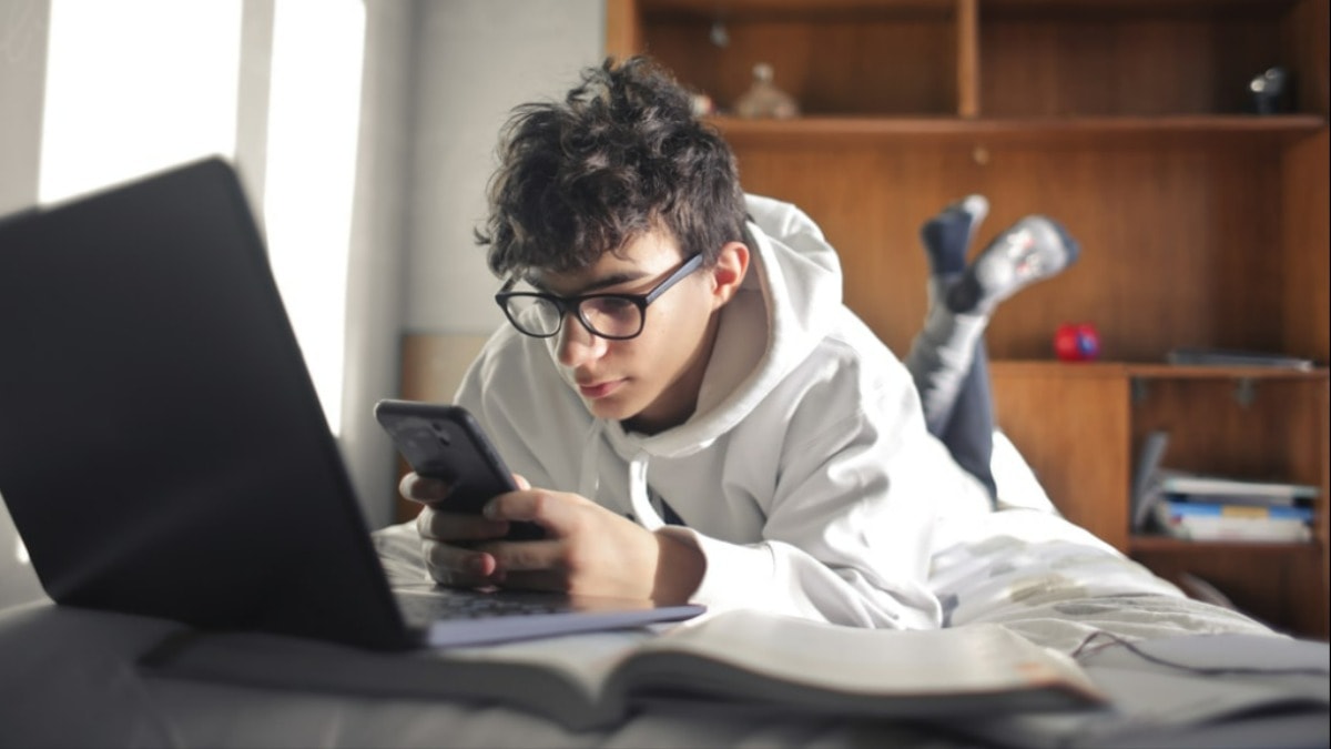 Bir ülke daha harekete geçti: Cep telefonu yasağı gündemde