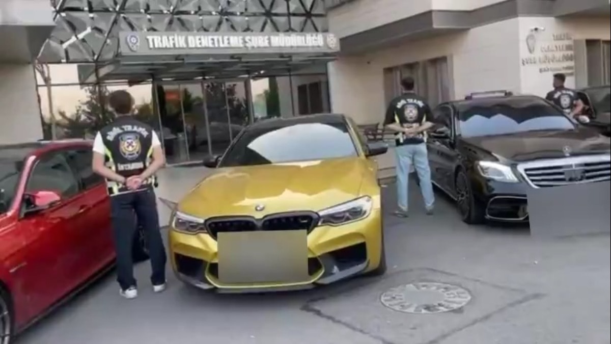 Çakarlı araçla drifte ceza yağdı