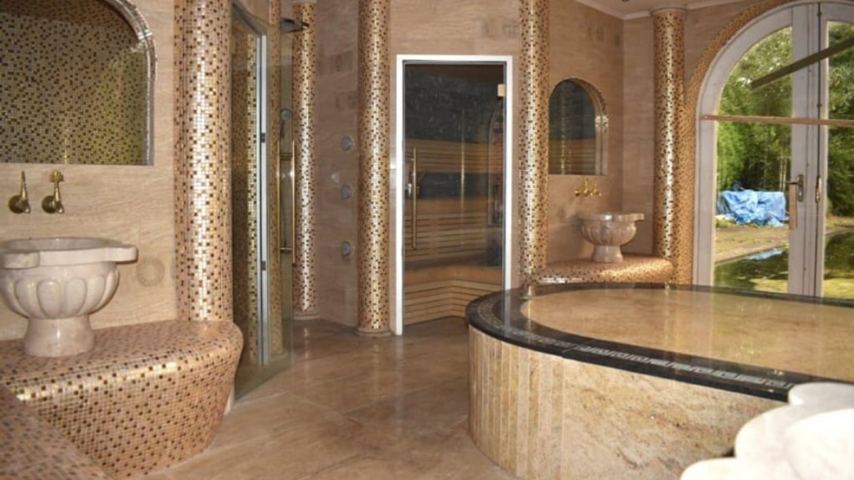 ‘Türk Mafyası’nın villaları satılık