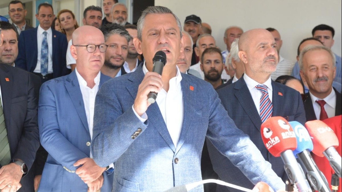 Özgür Özel'den rakı hesabı