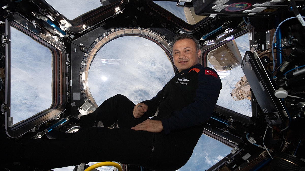 Alper Gezeravcı resmi olarak Uzay Komutanlığı'na atandı