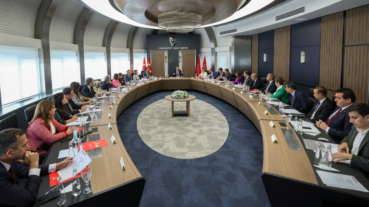 CHP gölge kabinenin yeni yol haritasını çıkaracak