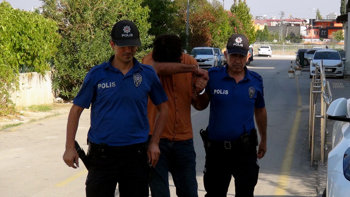 Eşi 4. kez direksiyon sınavından kalan adam görevli öğretmene saldırdı