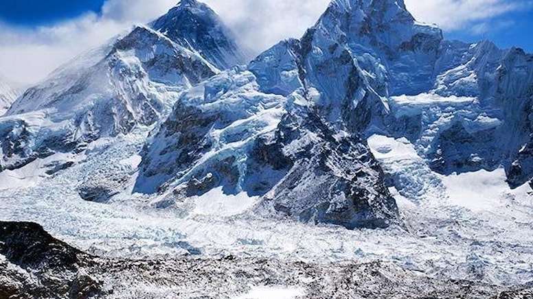 Everest Dağı her yıl uzuyor