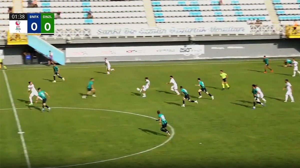 Görenleri şaşkına çeviren ofsayt kararı!