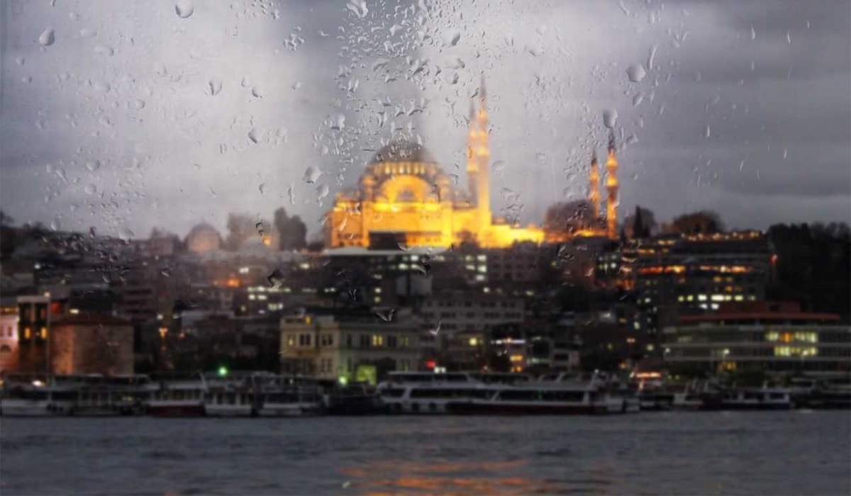 İstanbul'da beklenen yağış başladı