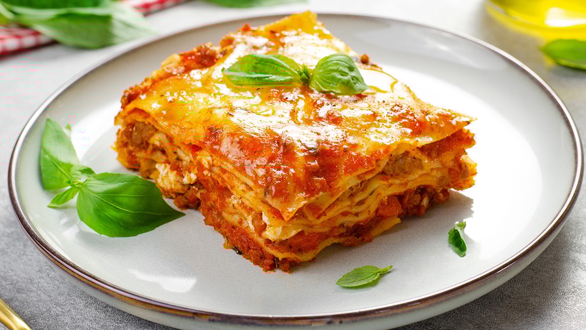 Evde restoran lezzetinde lazanya nasıl yapılır? İşte en kolay lazanya tarifi ve malzemeleri...