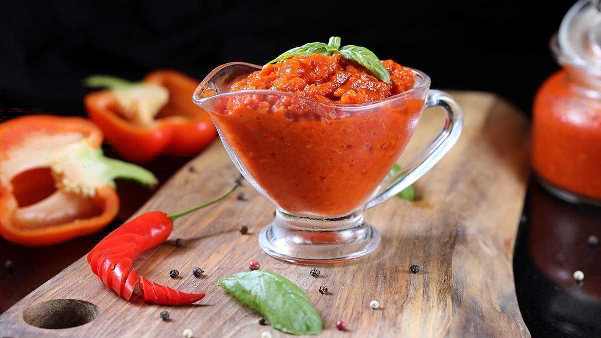 Kalvaltılarınıza renk katacak lutenitsa tarifi: Lutenitsa nasıl yapılır, malzemeleri neler?