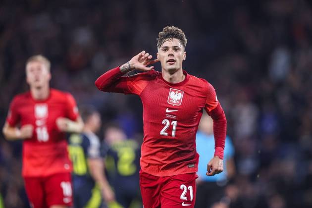 Galatasaray'a günlerdir beklenen Nicola Zalewski transferinden kötü haber