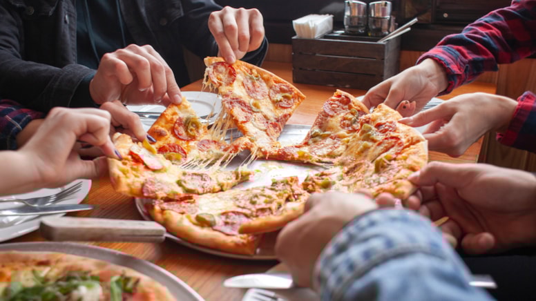 Restoran kalitesinde pizza yapmanın sırrı fırındaymış! Böyle yerleştirin