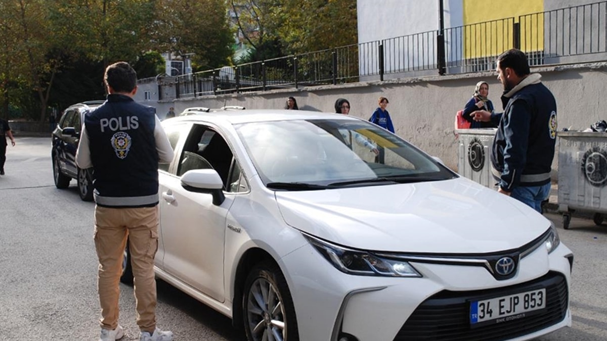 Bakan Yerlikaya: Okul civarlarında narkotik ekiplerimiz teyakkuzda olacak