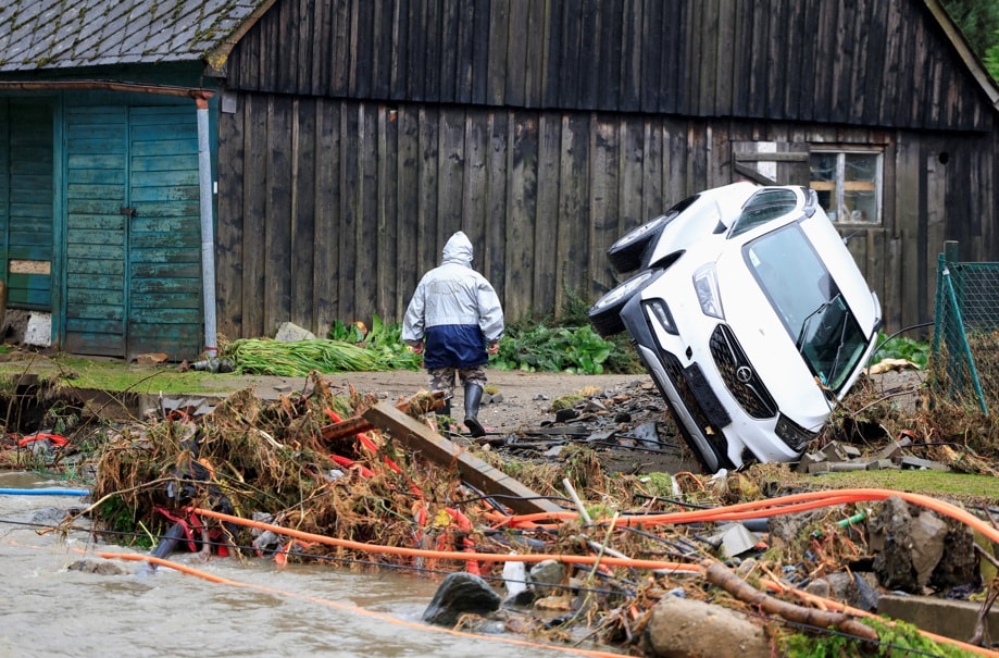Avrupa'da sel felaketi: Ölü sayısı artıyor