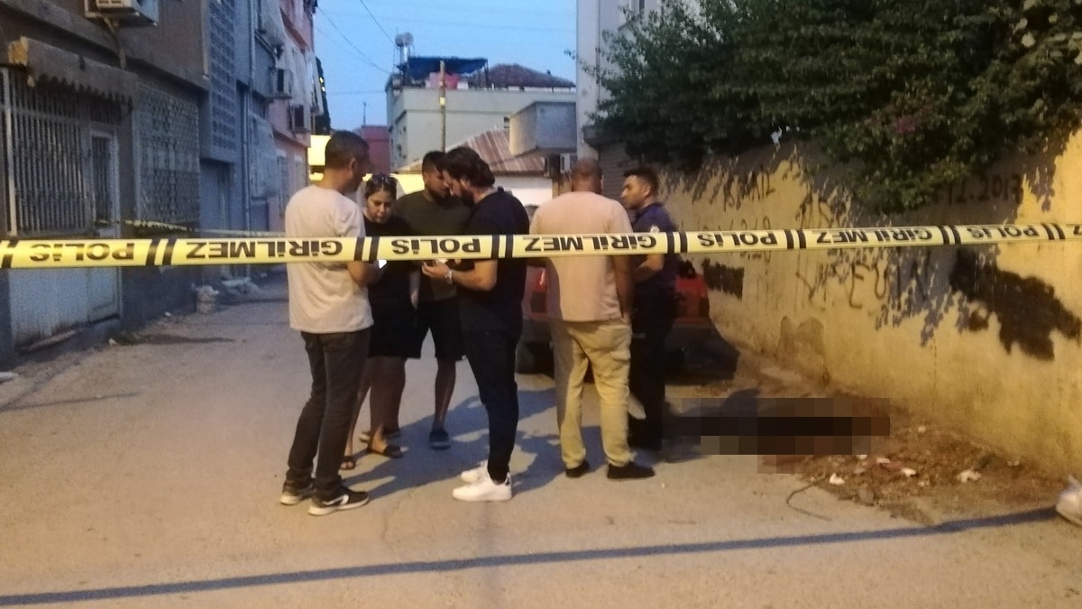 İki kadına tabancayla ateş edip, kendini de vurdu: 2 ölü, 1 yaralı