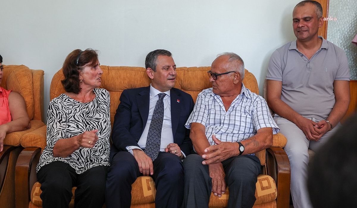 Özgür Özel, Tayfun Kahraman’ın ailesini ziyaret etti