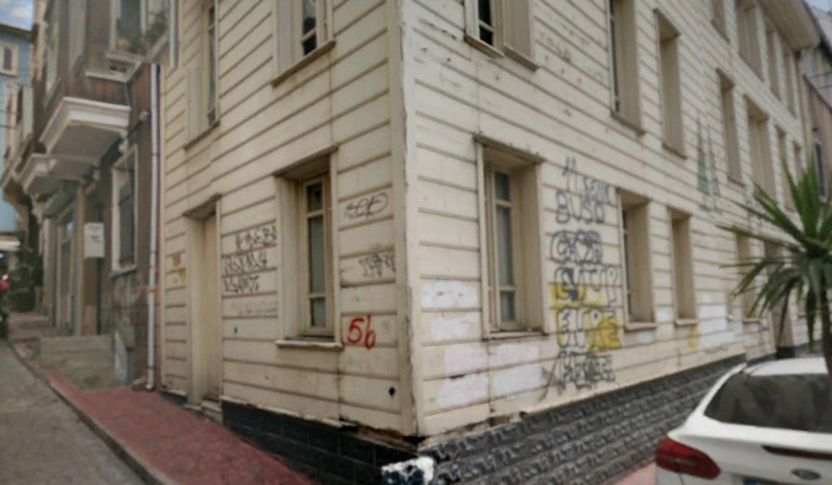 AKP bedelsiz tahsis etmişti, İBB o binayı geri aldı