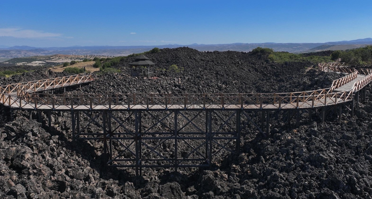 Binlerce yıldır 'Yanık Ülke' olarak anılıyor... Türkiye'nin göbeğindeki volkanik merkez yüzbinleri ağırlıyor