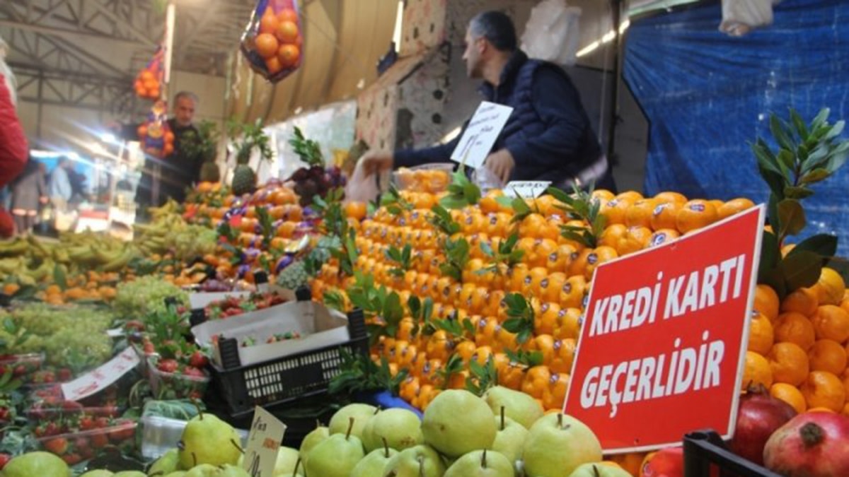 Düşük maaş yetmedi sıra kredi kartında