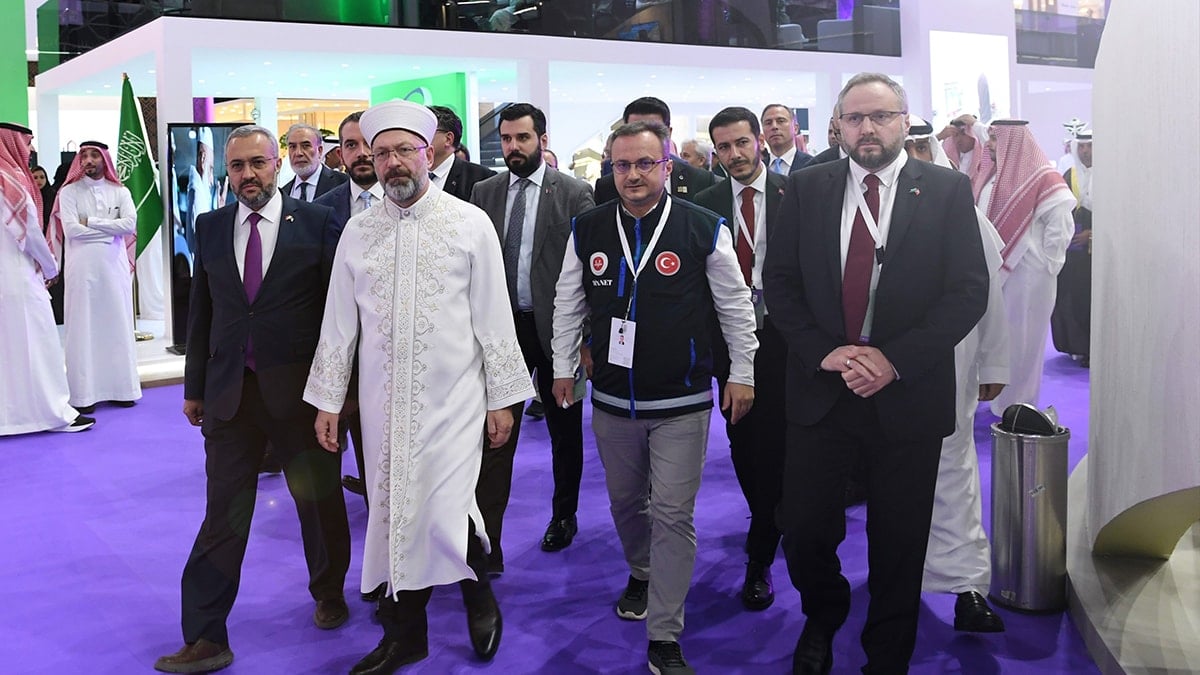 Hem Diyanet, hem ticaret