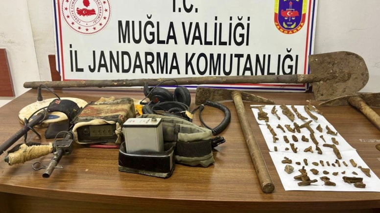 Muğla'da kaçak kazı yapan 4 şüpheli suçüstü yakalandı--