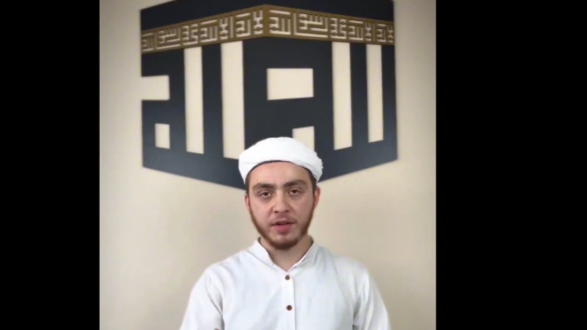 Instagram 'hocası' namaz sözleriyle sosyal medyayı ayağa kaldırdı