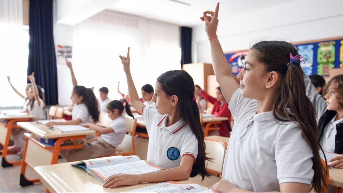 Okul kıyafetleriyle ilgili yeni karar