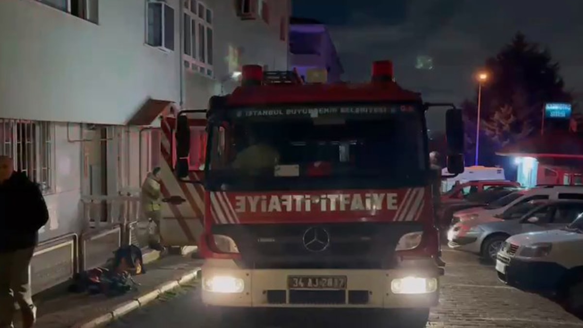 İstanbul'da 5 katlı binada yangın paniği