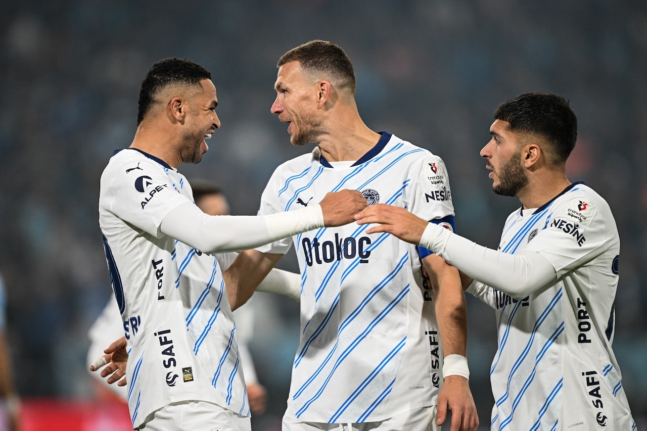 Fener hata yapmadı! Puan farkı azaldı