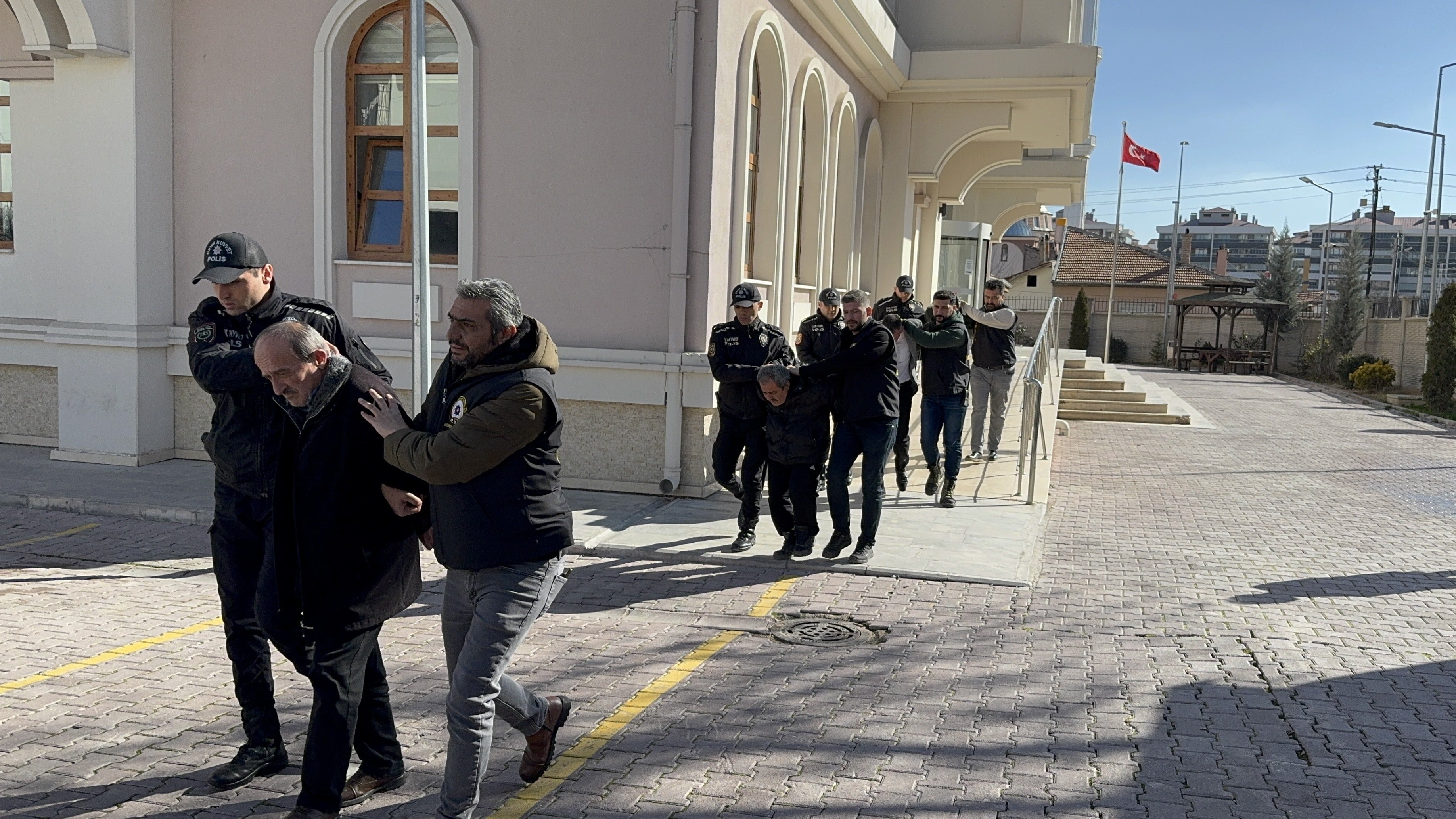 2 kişi hayatını kaybetmişti... Konya'da çöken binaya ilişkin 6 tutuklama! - Resim : 2