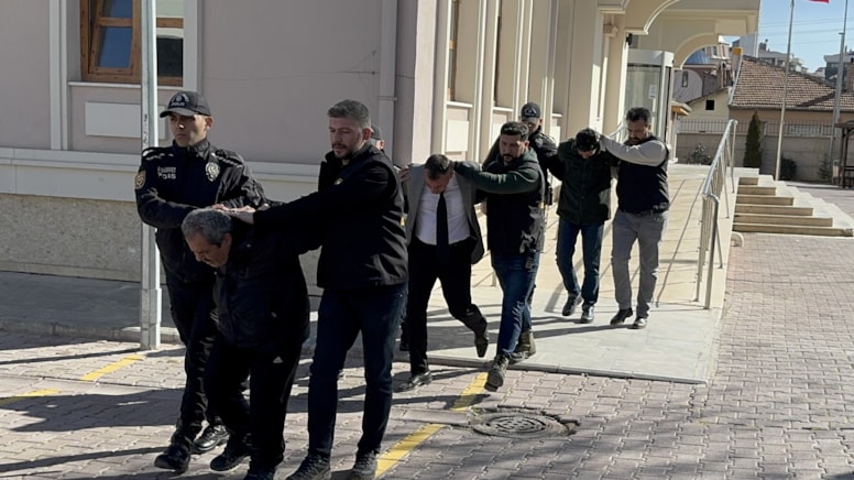 Konya'da çöken binaya ilişkin 6 tutuklama!