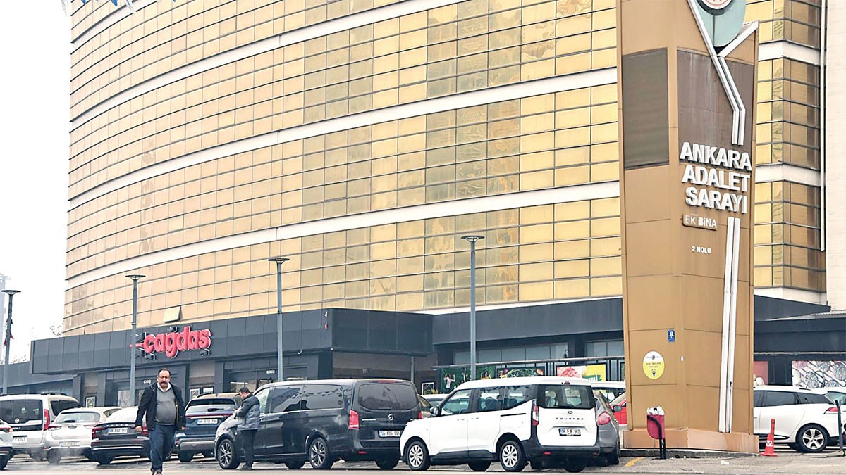 Market üstü adalet sarayı