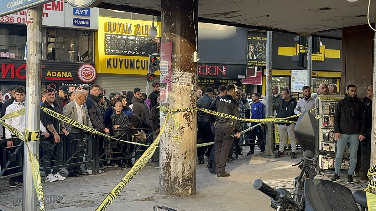 Kaldırımda yürürken silahlı saldırıya uğradı