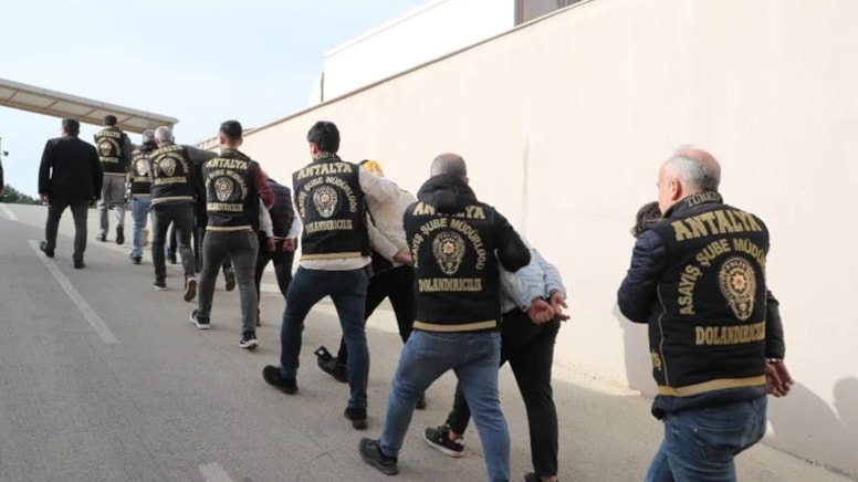 6 ilde dolandırıcılık operasyonuna tutuklama