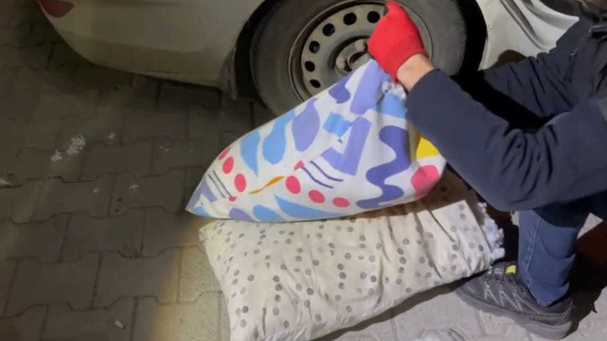 Yastıklı uyuşturucu sevkiyatı polise takıldı