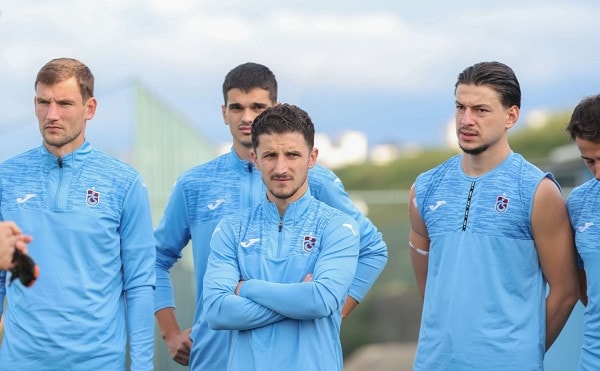 Trabzonspor'da ayrılık! Sözleşmesini feshetti