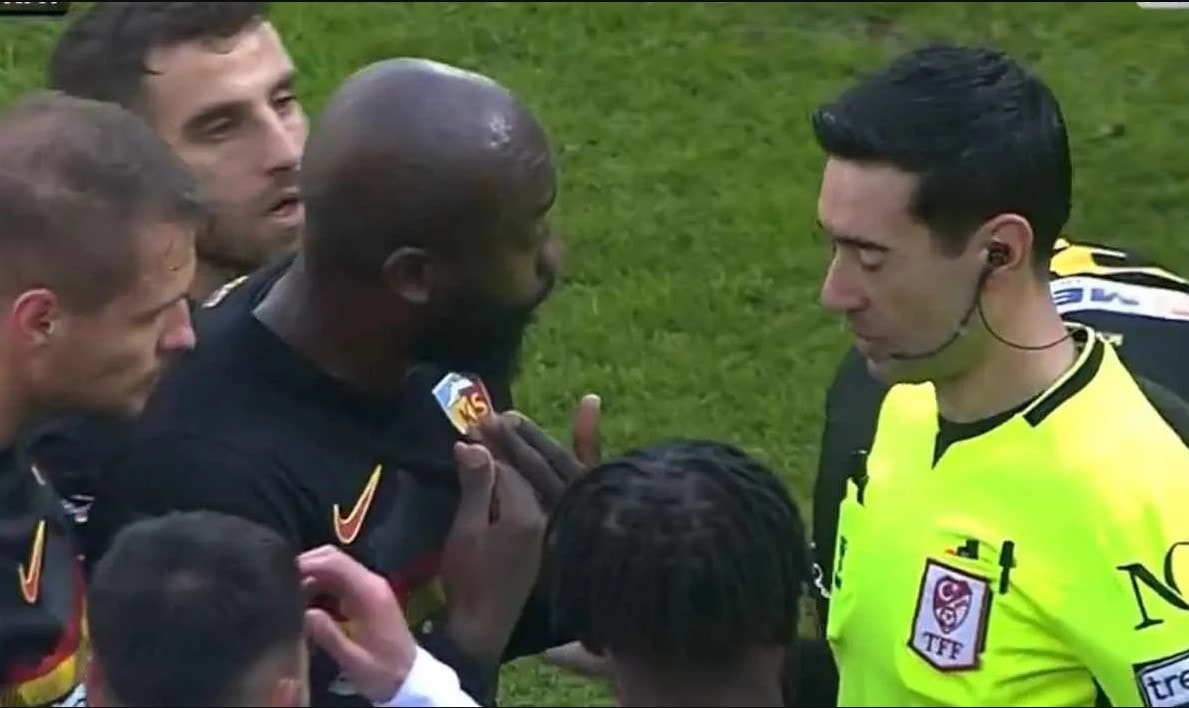 Takım arkadaşına tokat atmıştı! Kadro dışı bırakıldı