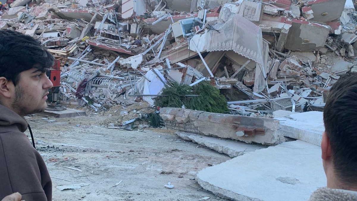 Depremde 94 kişinin öldüğü binanın müteahhidi konuştu: 'Hiçbir suçum olduğuna inanmıyorum'