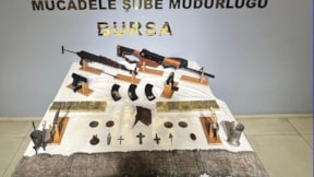 Bursa'da ruhsatsız silah ve tarihi eser kaçakçılığı operasyonunda 2 tutuklama