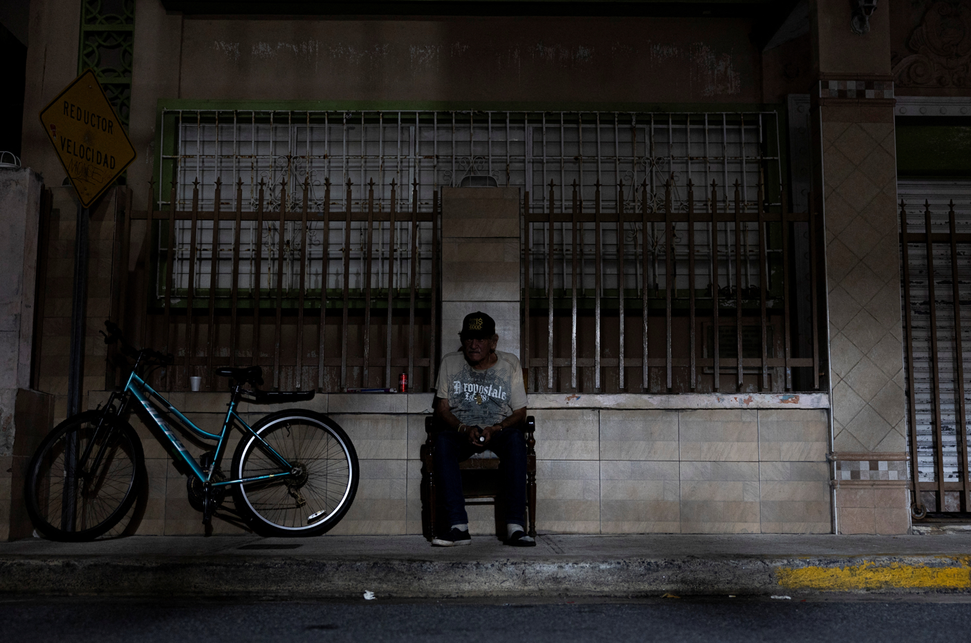 Santral arıza yaptı, ülkenin yüzde 90'ı yeni yıla karanlıkta girdi