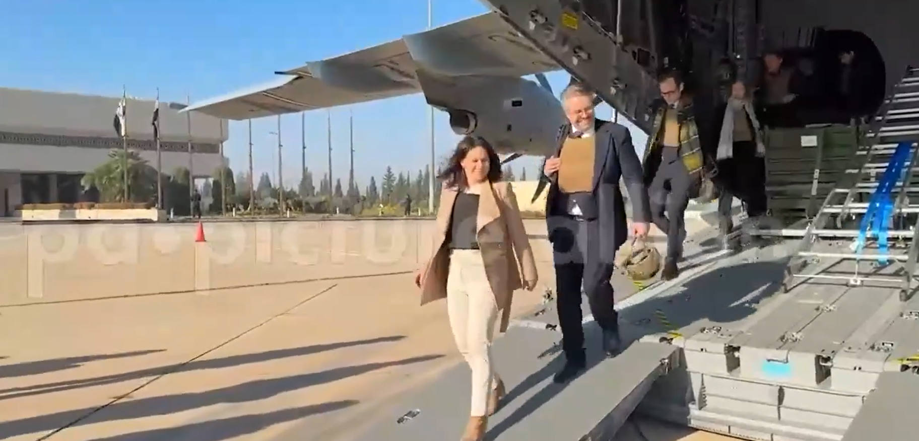 Alman Dışişleri Bakanı, Suriye'yi çelik yelekle ziyaret etti