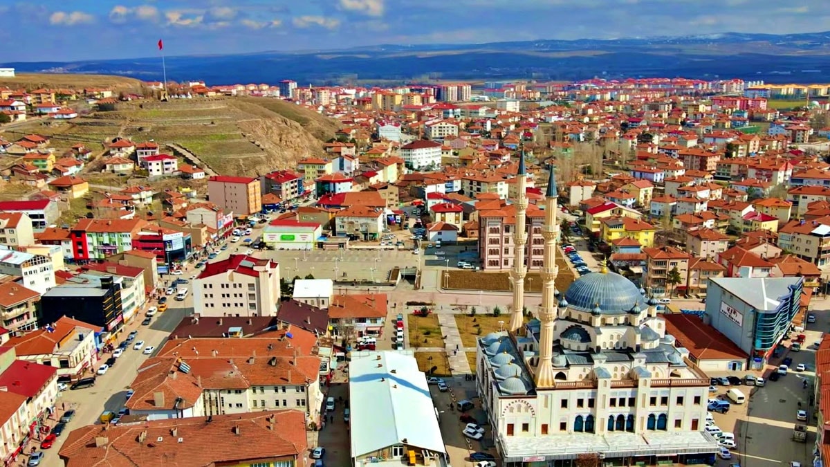 Ayda 250 bin TL elektrik faturası ödüyordu: Şimdi 500 eve elektrik satıyor