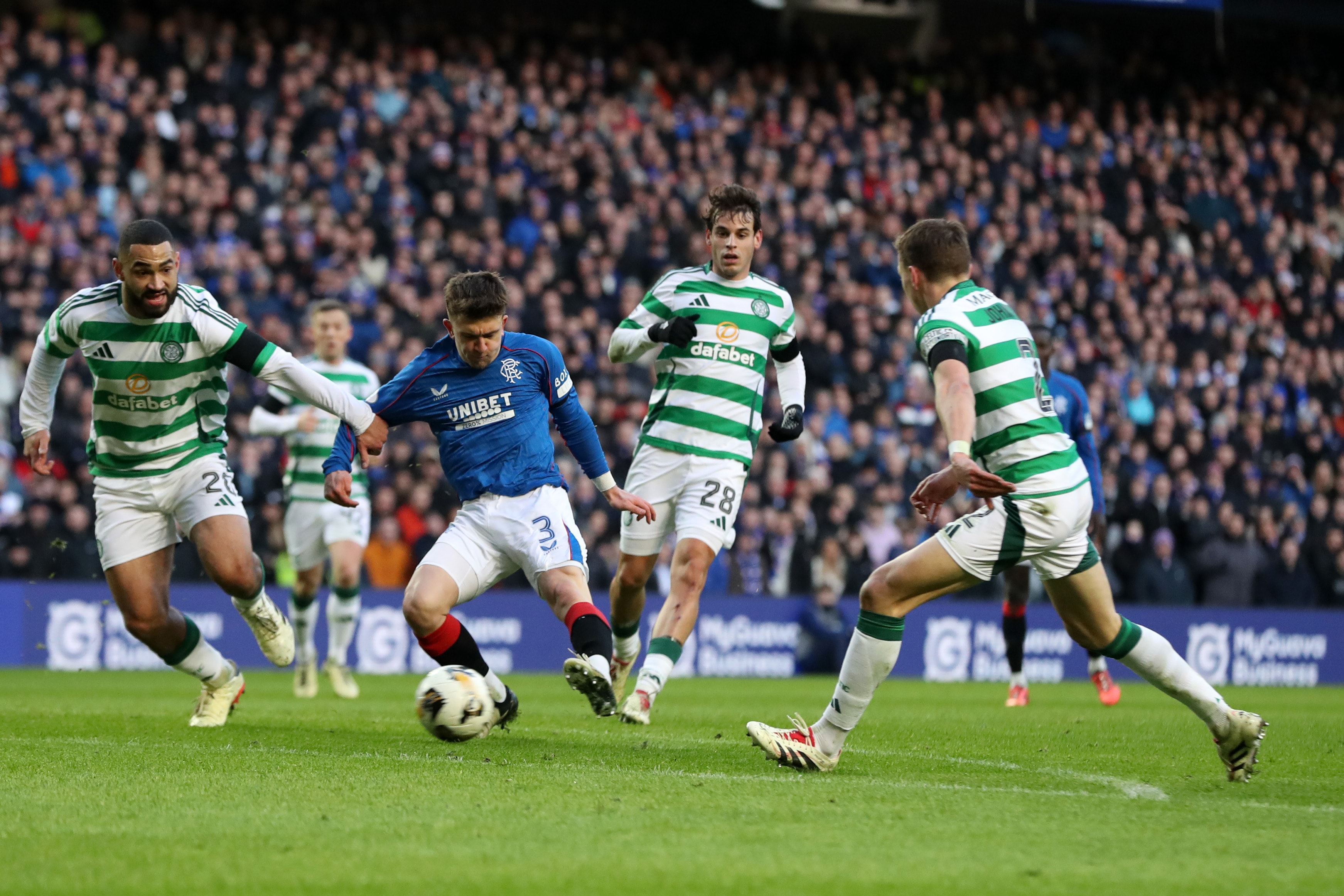 'Old Firm'de Rangers farklı kazandı