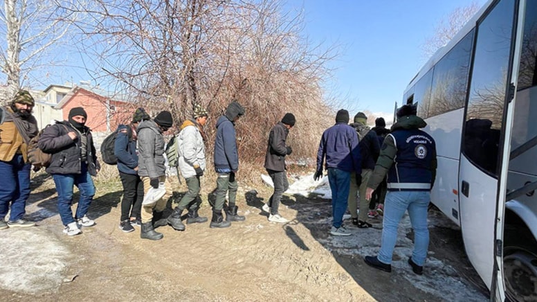 Van'da göçmen kaçakçılığı: 6 şahıs gözaltına alındı