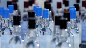 Sahte alkol satışı yapan işletmelerin ruhsatı iptal edilecek