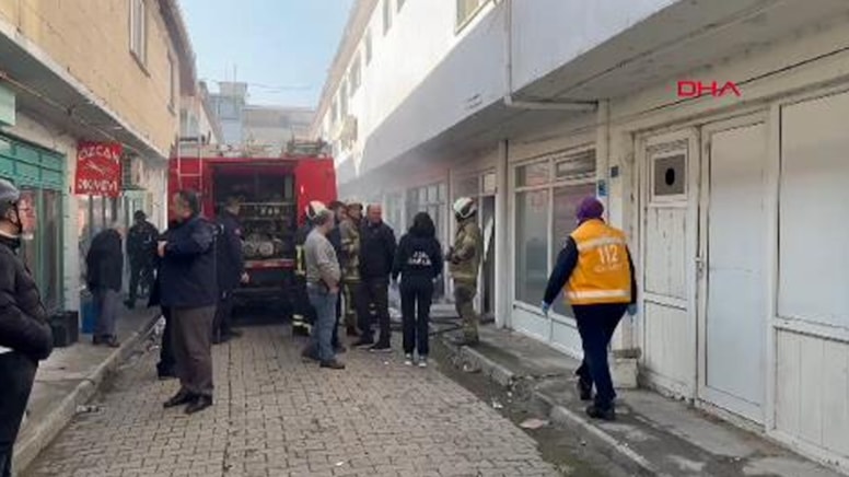 Şarjdaki aküler alev aldı! Depo yandı...