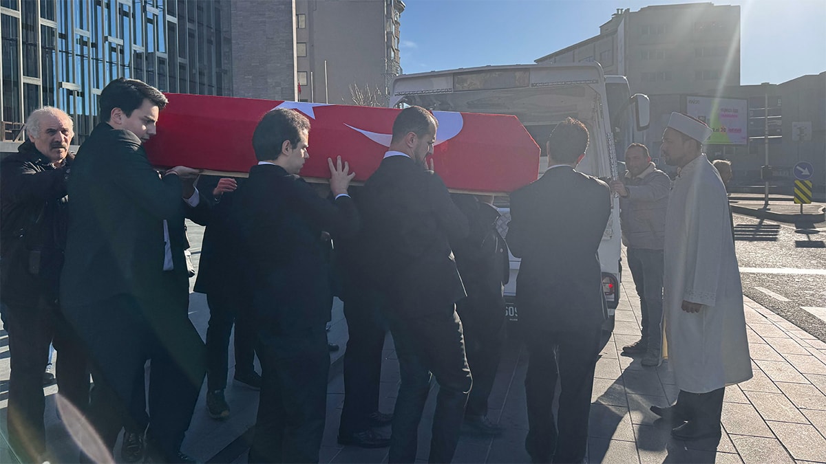 Ayla Erduran son yolculuğuna uğurlandı