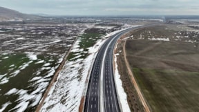 Yeni otoyol trafiğe açıldı, iki şehir arasındaki seyahat süresi 17 dakikaya düştü